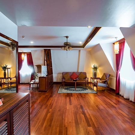 The Suite By Royal Crown Hotel Siem Reap Extérieur photo