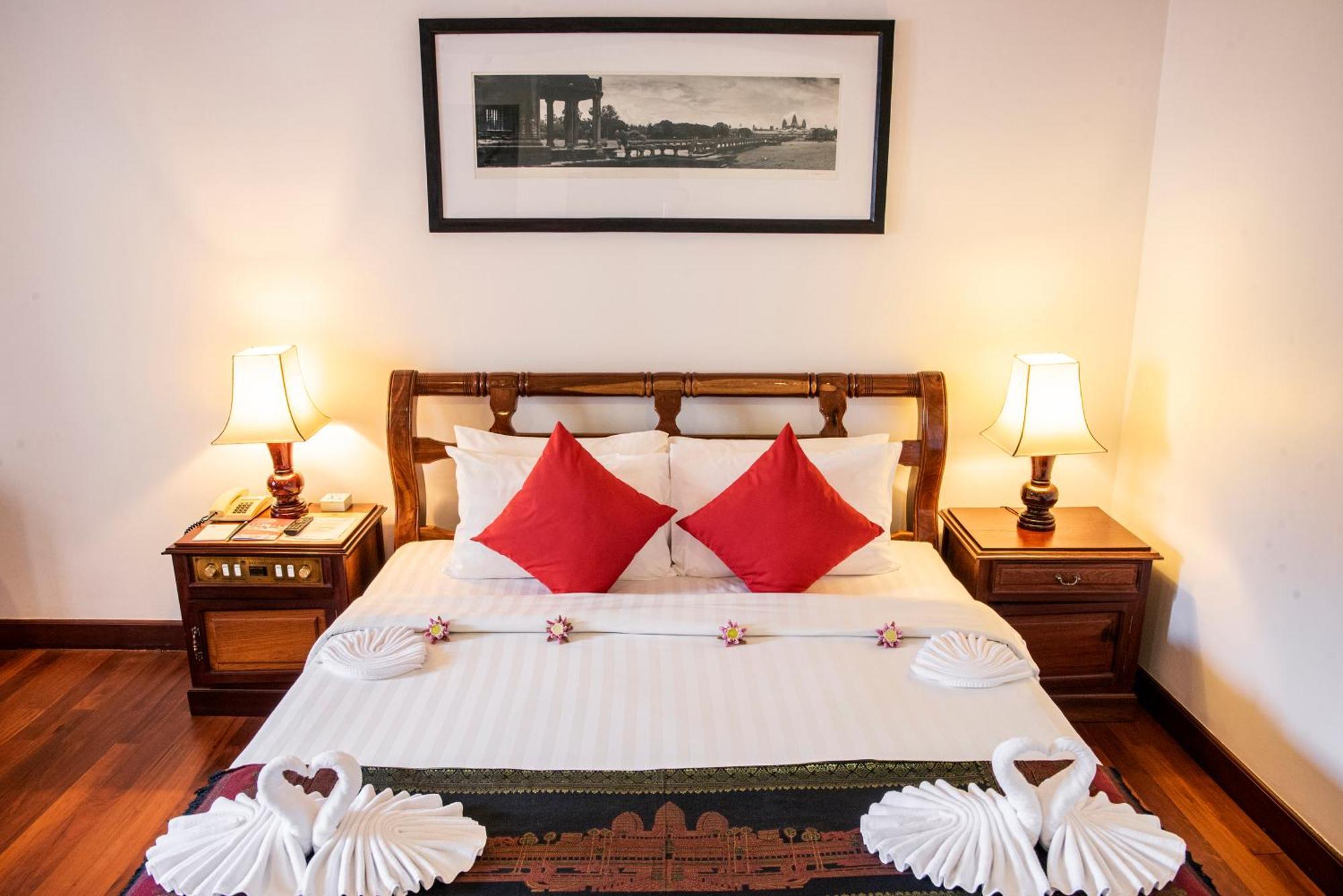 The Suite By Royal Crown Hotel Siem Reap Extérieur photo