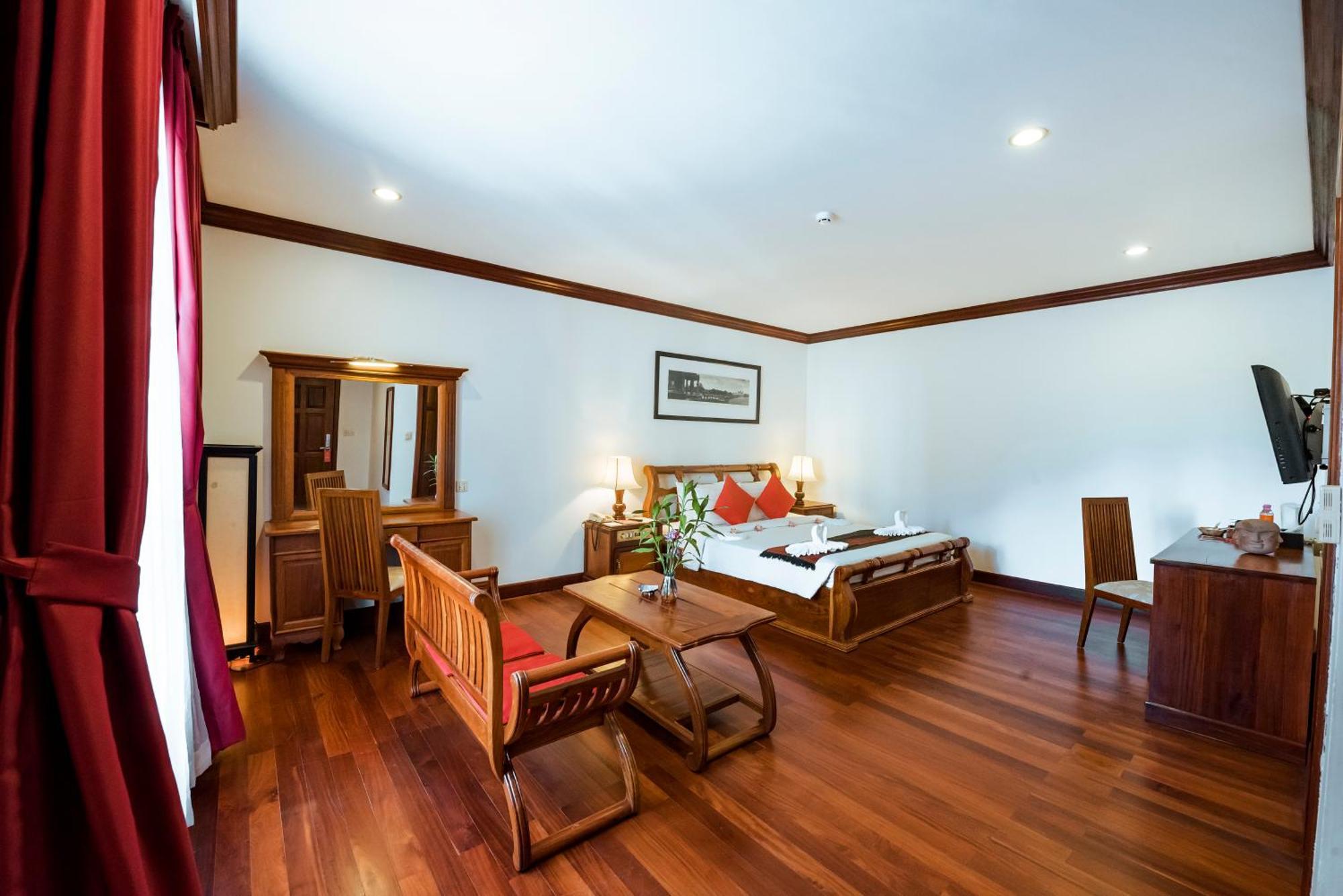 The Suite By Royal Crown Hotel Siem Reap Extérieur photo