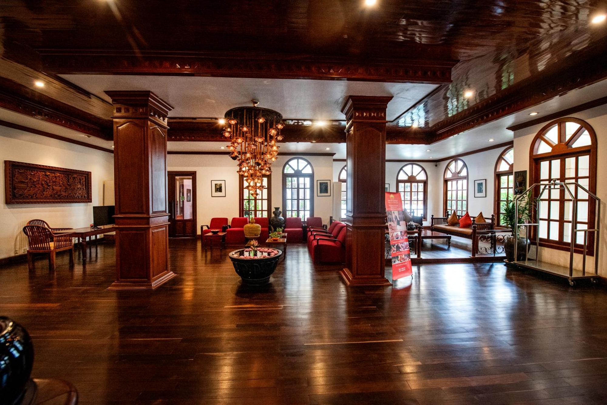The Suite By Royal Crown Hotel Siem Reap Extérieur photo