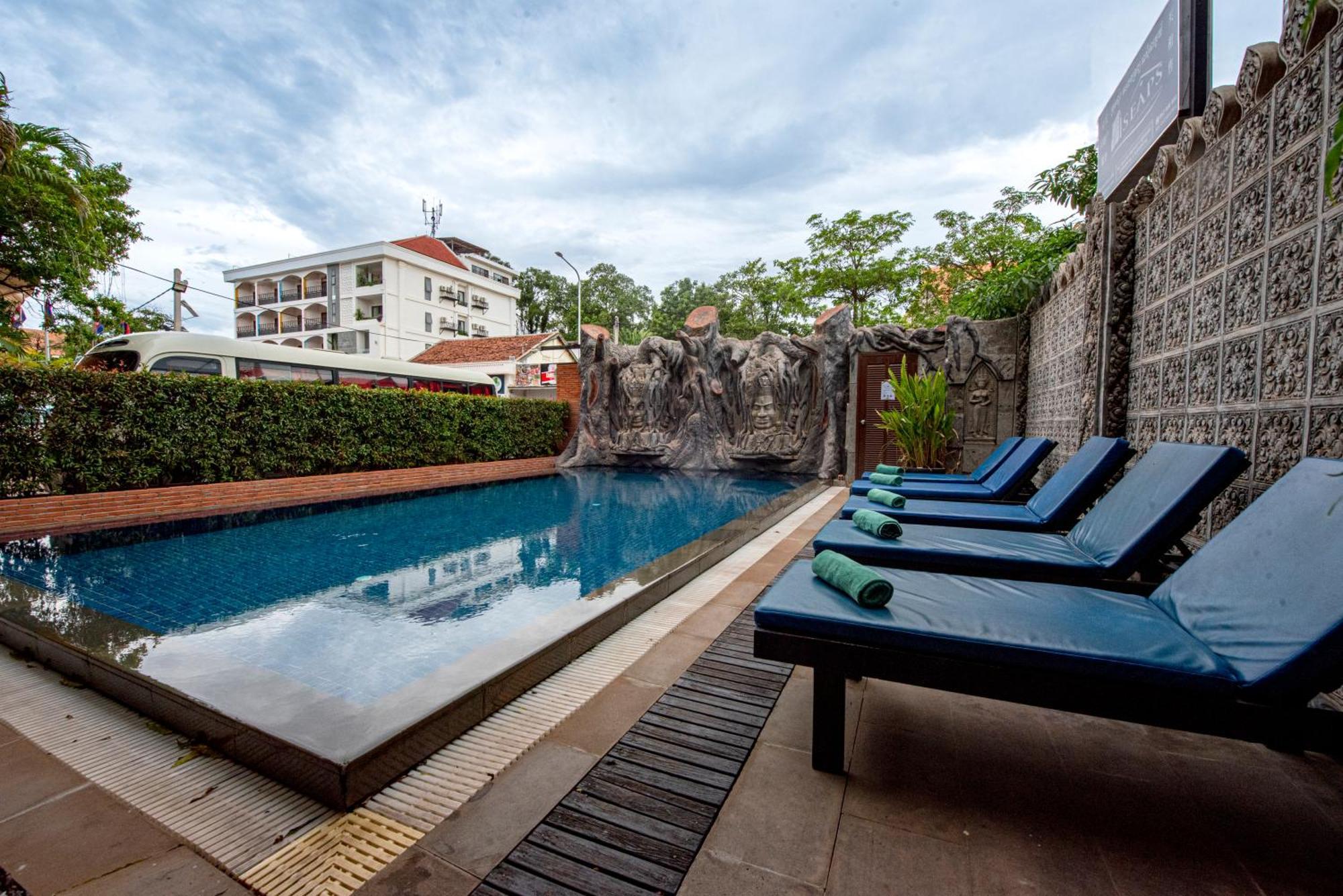 The Suite By Royal Crown Hotel Siem Reap Extérieur photo