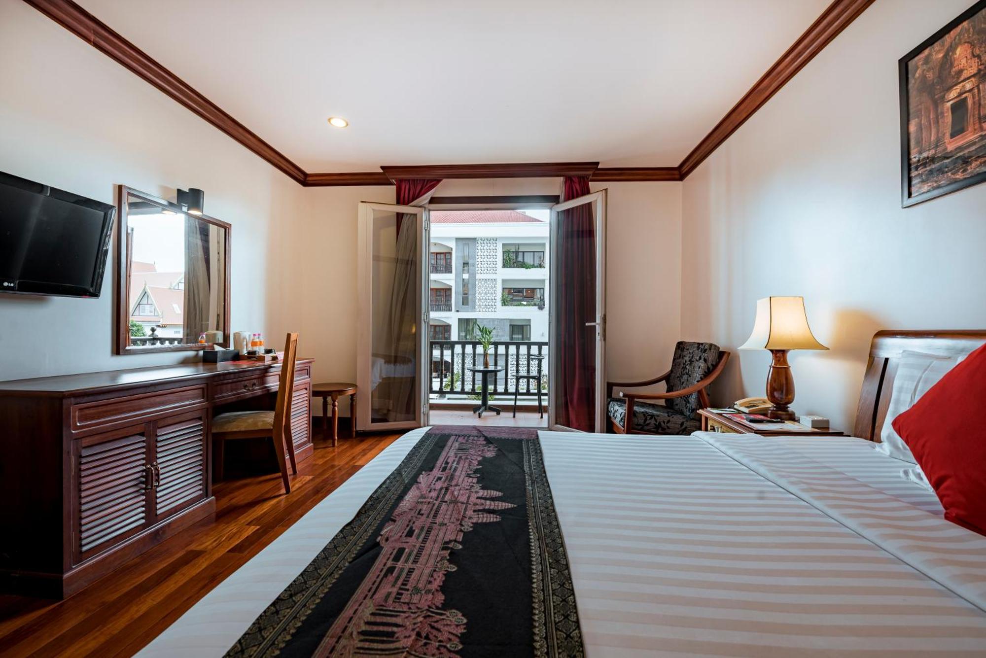 The Suite By Royal Crown Hotel Siem Reap Extérieur photo