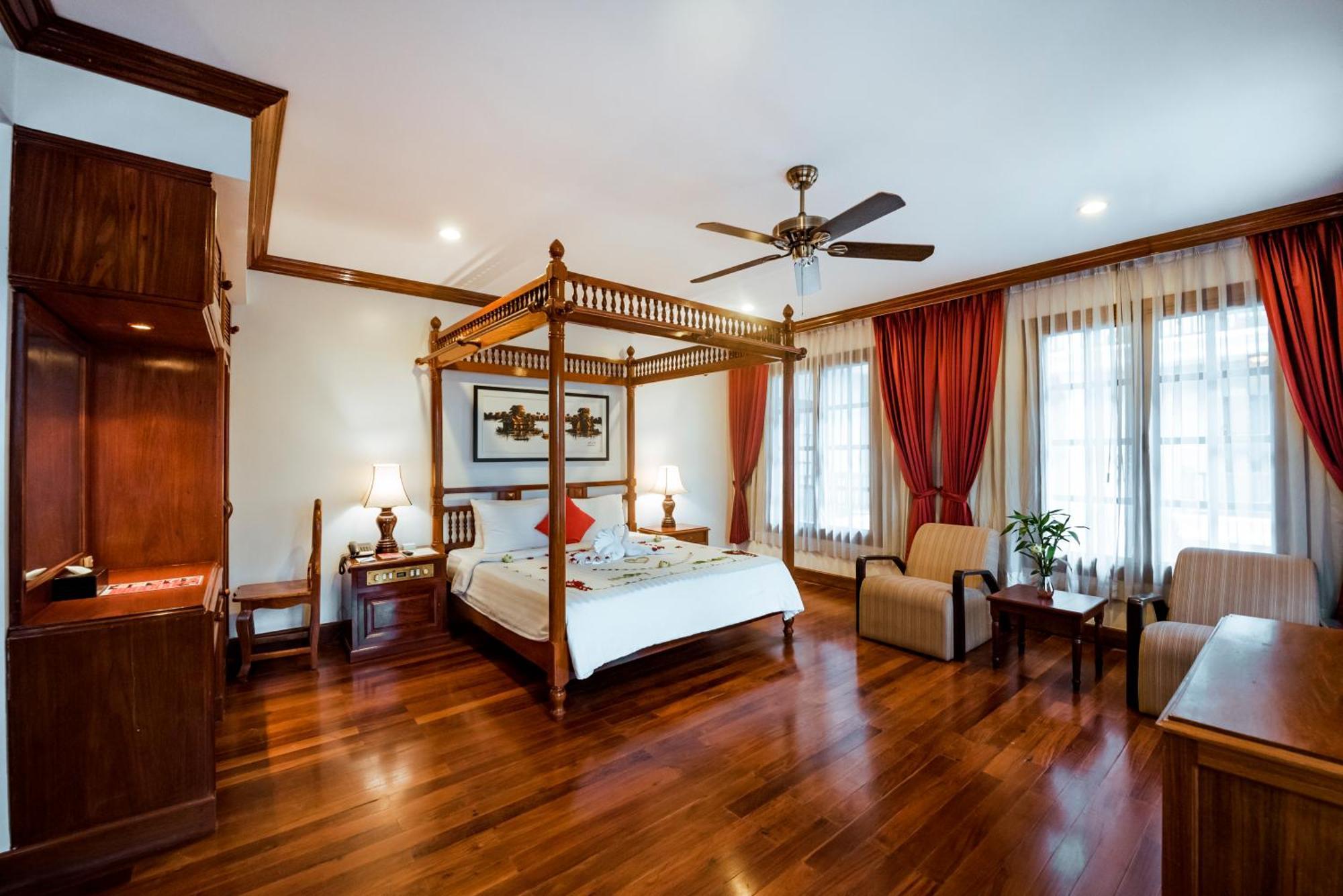 The Suite By Royal Crown Hotel Siem Reap Extérieur photo